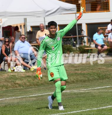 Fussball. Kaerntner Liga. Austria Klagenfurt Amat. gegen Koettmannsdorf.   Shaoziyang Liu (Austria Klagenfurt Amat). Brueckl, 23.7.2022.
Foto: Kuess
---
pressefotos, pressefotografie, kuess, qs, qspictures, sport, bild, bilder, bilddatenbank