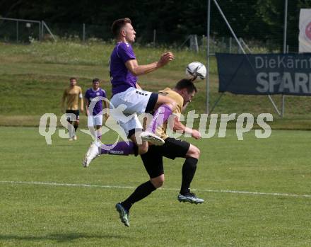 Fussball. Kaerntner Liga. Austria Klagenfurt Amat. gegen Koettmannsdorf.   Florian Georg Weiss (Austria Klagenfurt Amat),  Nace Erzen  (Koettmannsdorf). Brueckl, 23.7.2022.
Foto: Kuess
---
pressefotos, pressefotografie, kuess, qs, qspictures, sport, bild, bilder, bilddatenbank