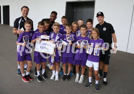 Fussball. Bundesliga. Austria Klagenfurt gegen Rapid Wien. (Amanda, Fabian Miesenboeck Klagenfurt).  Klagenfurt, 31.7.2022.
Foto: Kuess
---
pressefotos, pressefotografie, kuess, qs, qspictures, sport, bild, bilder, bilddatenbank