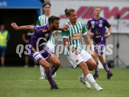 Fussball. Bundesliga. Austria Klagenfurt gegen Rapid Wien. Kosmas Gkezos, (Klagenfurt),  Patrick Greil  (Rapid).  Klagenfurt, 31.7.2022.
Foto: Kuess
---
pressefotos, pressefotografie, kuess, qs, qspictures, sport, bild, bilder, bilddatenbank