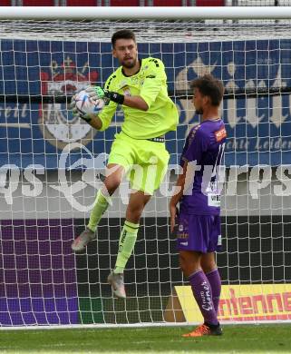 Fussball. Bundesliga. Austria Klagenfurt gegen Rapid Wien. Phillip Menzel, Thorsten Mahrer (Klagenfurt).  Klagenfurt, 31.7.2022.
Foto: Kuess
---
pressefotos, pressefotografie, kuess, qs, qspictures, sport, bild, bilder, bilddatenbank