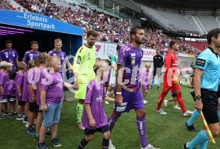 Fussball. Bundesliga. Austria Klagenfurt gegen Rapid Wien. Markus Pink, Phillip Menzel (Klagenfurt).  Klagenfurt, 31.7.2022.
Foto: Kuess
---
pressefotos, pressefotografie, kuess, qs, qspictures, sport, bild, bilder, bilddatenbank