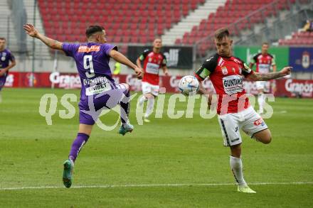 Fussball Bundesliga.  SK Austria Klagenfurt gegen SV Guntamatic Ried.  Sinan Karweina,  (Klagenfurt), Philipp Pomer  (Ried). Klagenfurt, am 13.8.2022. 
Foto: Kuess

---
pressefotos, pressefotografie, kuess, qs, qspictures, sport, bild, bilder, bilddatenbank