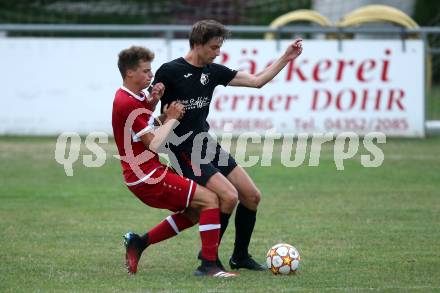 Fussball 2. Klasse C. St. Margarethen im Lavanttal gegen St. Paul.  Luka Gavran (St.Margarethen),   Nico Julian Glanz (St. Paul).  St. Matgarethen, am 6.8.2022.
Foto: Kuess
---
pressefotos, pressefotografie, kuess, qs, qspictures, sport, bild, bilder, bilddatenbank