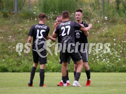 Fussball 1. KLasse. DSG Ferlach gegen St. Margareten im Rosental.    Torjubel Cenric Leon Krassnig, Stefan Nikolic, Paul Matthias Wedenig, Kenen Bosnic  (St. Margareten). Ferlach, am 23.7.2022.
Foto: Kuess
---
pressefotos, pressefotografie, kuess, qs, qspictures, sport, bild, bilder, bilddatenbank