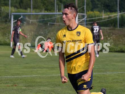 Fussball 1. KLasse. DSG Ferlach gegen St. Margareten im Rosental.    Torjubel  Maximilian Nikolaus Melbinger  (Ferlach). Ferlach, am 23.7.2022.
Foto: Kuess
---
pressefotos, pressefotografie, kuess, qs, qspictures, sport, bild, bilder, bilddatenbank