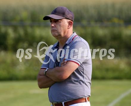 Fussball 1. KLasse. DSG Ferlach gegen St. Margareten im Rosental.    Trainer Nevenko Vasiljevic  (St. Margareten). Ferlach, am 23.7.2022.
Foto: Kuess
---
pressefotos, pressefotografie, kuess, qs, qspictures, sport, bild, bilder, bilddatenbank