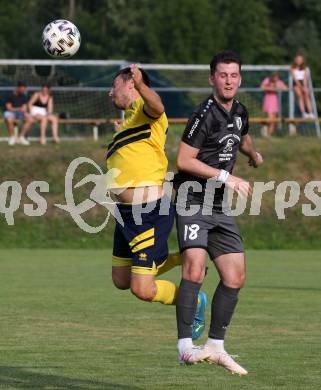 Fussball 1. KLasse. DSG Ferlach gegen St. Margareten im Rosental.    Rok Elsner (Ferlach),  Izudin Mujic  (St. Margareten). Ferlach, am 23.7.2022.
Foto: Kuess
---
pressefotos, pressefotografie, kuess, qs, qspictures, sport, bild, bilder, bilddatenbank