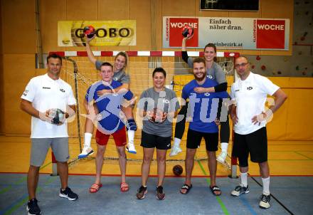 Handball. SC Ferlach. Miro Barisic, Hari Pavlov, Andrea Pavkovic, Trainerin Iva Kanjugovic, Michal Martin Konecny, Alvera Lamprecht,Trainer Risto Arnaudovski. Ferlach, 25.7.2022.
Foto: Kuess
---
pressefotos, pressefotografie, kuess, qs, qspictures, sport, bild, bilder, bilddatenbank