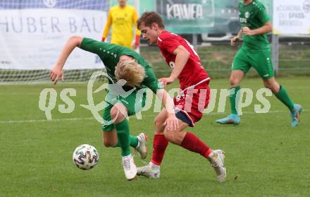 Fussball Kaerntner Liga. Landskron gegen ATSV Wolfsberg. Philipp Alexander Gabriel Clementschitsch   (Landskron),  Noah Mueller  (Wolfsberg).  Landskron,  20.8.2022.
Foto: Kuess
---
pressefotos, pressefotografie, kuess, qs, qspictures, sport, bild, bilder, bilddatenbank