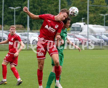 Fussball Kaerntner Liga. Landskron gegen ATSV Wolfsberg.   Philipp Gatti (Landskron),    Fabian Rothleitner (Wolfsberg).  Landskron,  20.8.2022.
Foto: Kuess
---
pressefotos, pressefotografie, kuess, qs, qspictures, sport, bild, bilder, bilddatenbank