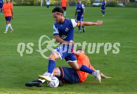 Fussball. Unterliga West. Dellach Gail gegen Penk.   Maximilian Wastian  (Dellach),   Bernhard Marktl (Penk). Dellach im Gailtal, am 14.8.2022.
Foto: Kuess
---
pressefotos, pressefotografie, kuess, qs, qspictures, sport, bild, bilder, bilddatenbank