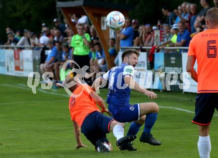 Fussball. Unterliga West. Dellach Gail gegen Penk. Simon Michael Hohenwarter
   (Dellach),  Martin Kummer   (Penk). Dellach im Gailtal, am 14.8.2022.
Foto: Kuess
---
pressefotos, pressefotografie, kuess, qs, qspictures, sport, bild, bilder, bilddatenbank