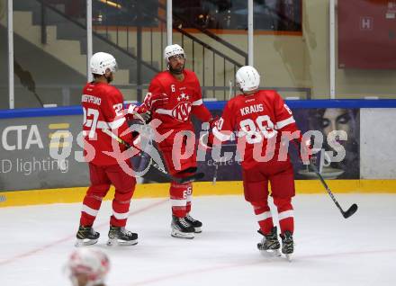 Eishockey. Teststpiel. KAC gegen EC Bad Nauheim.    Torjubel Hundertpfund Thomas, Lucas Lessio ,  Kraus Niki (KAC). Bled 21.8.2022.
Foto: Kuess
---
pressefotos, pressefotografie, kuess, qs, qspictures, sport, bild, bilder, bilddatenbank