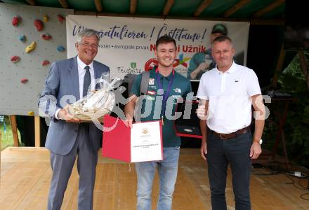 Klettern, Bouldern. Empfang Europameister Nicolai Uznik.  Peter Kaiser, Nicolai Uznik.. St. Johann,  21.8.2022.
Foto: Kuess
---
pressefotos, pressefotografie, kuess, qs, qspictures, sport, bild, bilder, bilddatenbank
