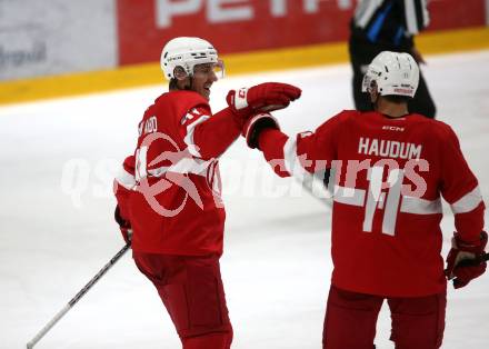 Eishockey. Teststpiel. KAC gegen EC Bad Nauheim.   Torjubel Jensen Aabo Jesper, Haudum Lukas. Bled 21.8.2022.
Foto: Kuess
---
pressefotos, pressefotografie, kuess, qs, qspictures, sport, bild, bilder, bilddatenbank