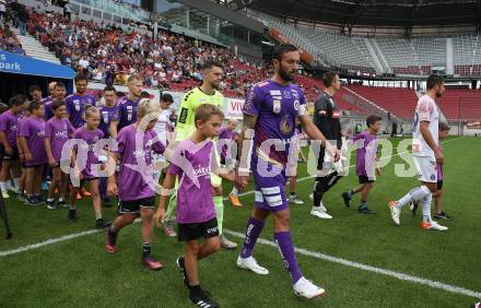 Fussball Bundesliga.  SK Austria Klagenfurt gegen FK Austria Wien.   Markus Pink, Phillip Menzel (Klagenfurt). Klagenfurt, am 28.8.2022. 
Foto: Kuess

---
pressefotos, pressefotografie, kuess, qs, qspictures, sport, bild, bilder, bilddatenbank