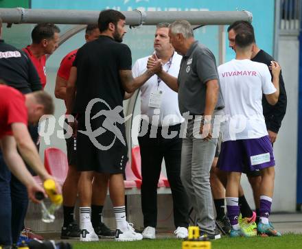 Fussball Bundesliga.  SK Austria Klagenfurt gegen FK Austria Wien.  Markus Pink, Trainer Peter Pacult  (Klagenfurt). Klagenfurt, am 28.8.2022. 
Foto: Kuess

---
pressefotos, pressefotografie, kuess, qs, qspictures, sport, bild, bilder, bilddatenbank