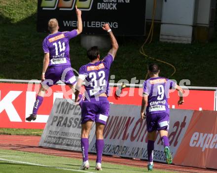Fussball Bundesliga.  WAC gegen SK Austria Klagenfurt. Torjubel Christopher Cvetko, Markus Pink, Sinan Kaarweina  (Klagenfurt). Wolfsberg, am 4.9..2022. 
Foto: Kuess

---
pressefotos, pressefotografie, kuess, qs, qspictures, sport, bild, bilder, bilddatenbank