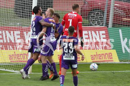Fussball Bundesliga.  WAC gegen SK Austria Klagenfurt.  Torjubel Markus Pink, Christopher Cvetko  (Klagenfurt). Wolfsberg, am 4.9..2022. 
Foto: Kuess

---
pressefotos, pressefotografie, kuess, qs, qspictures, sport, bild, bilder, bilddatenbank