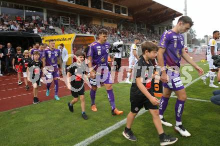 Fussball Bundesliga.  WAC gegen SK Austria Klagenfurt. Andrew Irving, Christopher Wernitznig (Klagenfurt). Wolfsberg, am 4.9..2022. 
Foto: Kuess

---
pressefotos, pressefotografie, kuess, qs, qspictures, sport, bild, bilder, bilddatenbank