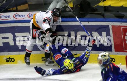 EBEL. Eishockey Bundesliga. VSV gegen BEMER Pioneers Vorarlberg. Chris Collins,  (VSV),   Patrick Spannring  (Vorarlberg). Villach, am 22.92022.
Foto: Kuess
www.qspictures.net
---
pressefotos, pressefotografie, kuess, qs, qspictures, sport, bild, bilder, bilddatenbank