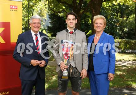 EBEL. Eishockey Bundesliga. KAC. Wahl zum Kaerntner Eishockey Superstar. Peter Kaiser, Lukas Haudum, Karin Bernhard. Klagenfurt, am 12.9.2021.
Foto: Kuess
www.qspictures.net

---
pressefotos, pressefotografie, kuess, qs, qspictures, sport, bild, bilder, bilddatenbank