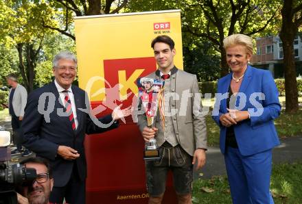 EBEL. Eishockey Bundesliga. KAC. Wahl zum Kaerntner Eishockey Superstar. Peter Kaiser, Lukas Haudum, Karin Bernhard. Klagenfurt, am 12.9.2021.
Foto: Kuess
www.qspictures.net

---
pressefotos, pressefotografie, kuess, qs, qspictures, sport, bild, bilder, bilddatenbank