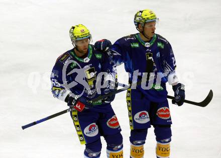 EBEL. Eishockey Bundesliga. VSV gegen BEMER Pioneers Vorarlberg. Torjubel Robert Sabolic, Dominik Grafenthin  (VSV). Villach, am 22.92022.
Foto: Kuess
www.qspictures.net
---
pressefotos, pressefotografie, kuess, qs, qspictures, sport, bild, bilder, bilddatenbank