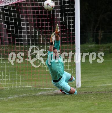 Fussball. Kaerntner Liga. Atus Ferlach gegen SV Feldkirchen.   Florian Heindl (Ferlach). Ferlach, 24.9.2022.
Foto: Kuess
---
pressefotos, pressefotografie, kuess, qs, qspictures, sport, bild, bilder, bilddatenbank