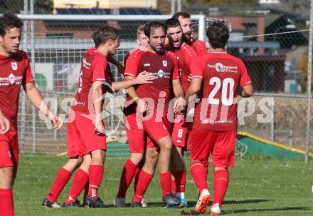 Fussball. 1. KLasse D. Sittersdorf gegen Rueckersdorf.  Torjubel David Writzl, Klemen Ofic  (Rueckersdorf).  Sittersdorf, am 2.10.2022. 
Foto: Kuess
---
pressefotos, pressefotografie, kuess, qs, qspictures, sport, bild, bilder, bilddatenbank