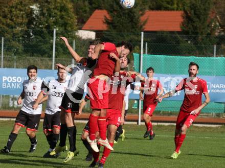 Fussball. 1. KLasse D. Sittersdorf gegen Rueckersdorf.  Mario Kaiser (Sittersdorf),  Paul Armin Uster, David Writzl  (Rueckersdorf).  Sittersdorf, am 2.10.2022. 
Foto: Kuess
---
pressefotos, pressefotografie, kuess, qs, qspictures, sport, bild, bilder, bilddatenbank