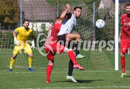 Fussball. 1. KLasse D. Sittersdorf gegen Rueckersdorf.   Bojan Canacevic (Sittersdorf),  Christian Krasnik  (Rueckersdorf).  Sittersdorf, am 2.10.2022. 
Foto: Kuess
---
pressefotos, pressefotografie, kuess, qs, qspictures, sport, bild, bilder, bilddatenbank