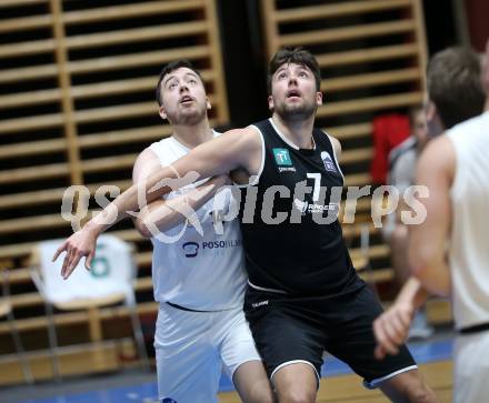 Basketball 2. Liga 2022/2023. Grunddurchgang 1. Runde.  KOS Celovec gegen  RAIDERS Tirol.   Veljko Dena (KOS),  Sven Bijelonjic (Tirol). Klagenfurt, am 8.10.2022.
Foto: Kuess
www.qspictures.net
---
pressefotos, pressefotografie, kuess, qs, qspictures, sport, bild, bilder, bilddatenbank