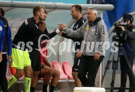 Fussball Bundesliga. SK Austria Klagenfurt gegen SC Austria Lustenau.  Trainer Peter Pacult, Marco Knaller (Klagenfurt). Klagenfurt, am 8.10.2022.
Foto: Kuess
---
pressefotos, pressefotografie, kuess, qs, qspictures, sport, bild, bilder, bilddatenbank