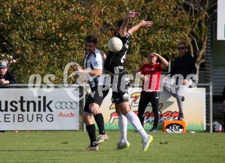 Fussball. Kaerntner Liga.  Bleiburg gegen ASK.   Dominik Peketz (Bleiburg),   Marco Leininger (ASK).  Bleiburg,  am 2.10.2022. 
Foto: Kuess
---
pressefotos, pressefotografie, kuess, qs, qspictures, sport, bild, bilder, bilddatenbank