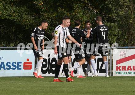 Fussball. Kaerntner Liga.  Bleiburg gegen ASK.   Torjubel  (ASK).  Bleiburg,  am 2.10.2022. 
Foto: Kuess
---
pressefotos, pressefotografie, kuess, qs, qspictures, sport, bild, bilder, bilddatenbank