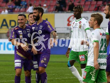 Fussball Bundesliga. SK Austria Klagenfurt gegen SC Austria Lustenau.  Torjubel Sinan Karweina, Kosmas Gkezos (Klagenfurt). Klagenfurt, am 8.10.2022.
Foto: Kuess
---
pressefotos, pressefotografie, kuess, qs, qspictures, sport, bild, bilder, bilddatenbank