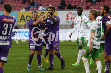 Fussball Bundesliga. SK Austria Klagenfurt gegen SC Austria Lustenau.  Torjubel Sinan Karweina, Kosmas Gkezos (Klagenfurt). Klagenfurt, am 8.10.2022.
Foto: Kuess
---
pressefotos, pressefotografie, kuess, qs, qspictures, sport, bild, bilder, bilddatenbank