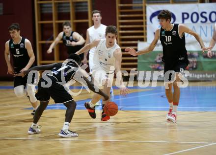 Basketball 2. Liga 2022/2023. Grunddurchgang 1. Runde.  KOS Celovec gegen  RAIDERS Tirol.   Andrej Blazevic (KOS),  Dennis Acheampong, Thomas Pirchner (Tirol). Klagenfurt, am 8.10.2022.
Foto: Kuess
www.qspictures.net
---
pressefotos, pressefotografie, kuess, qs, qspictures, sport, bild, bilder, bilddatenbank