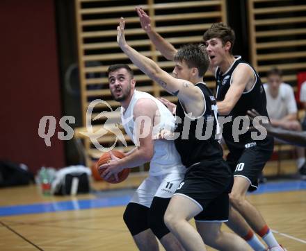 Basketball 2. Liga 2022/2023. Grunddurchgang 1. Runde.  KOS Celovec gegen  RAIDERS Tirol.   Andi Shehu (KOS),  Leart Perani (Tirol). Klagenfurt, am 8.10.2022.
Foto: Kuess
www.qspictures.net
---
pressefotos, pressefotografie, kuess, qs, qspictures, sport, bild, bilder, bilddatenbank