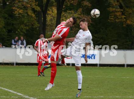 Fussball. Kaerntner Liga.  KAC gegen Atus Ferlach.   David Graefischer (KAC),   Erwin Bajric (Ferlach).  Klagenfurt,  am 15.10.2022. 
Foto: Kuess
---
pressefotos, pressefotografie, kuess, qs, qspictures, sport, bild, bilder, bilddatenbank