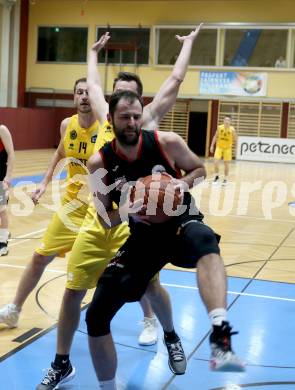 Basketball 2. Liga 2022/2023. Grunddurchgang 2. Runde.  Woerthersee Piraten gegen  Mattersburg Rocks. Jan-Arne Apschner   (Piraten),  Tobias Winkler (Mattersburg). Klagenfurt, am 15.10.2022.
Foto: Kuess
www.qspictures.net
---
pressefotos, pressefotografie, kuess, qs, qspictures, sport, bild, bilder, bilddatenbank