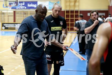 Basketball 2. Liga 2022/2023. Grunddurchgang 2. Runde.  Woerthersee Piraten gegen  Mattersburg Rocks. Trainer James Williams  (Mattersburg). Klagenfurt, am 15.10.2022.
Foto: Kuess
www.qspictures.net
---
pressefotos, pressefotografie, kuess, qs, qspictures, sport, bild, bilder, bilddatenbank