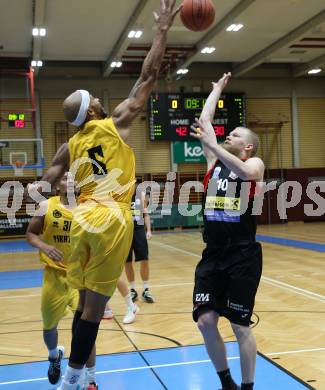 Basketball 2. Liga 2022/2023. Grunddurchgang 2. Runde.  Woerthersee Piraten gegen  Mattersburg Rocks.  Shawn L. Ray  (Piraten),  Claudio Vancura  (Mattersburg). Klagenfurt, am 15.10.2022.
Foto: Kuess
www.qspictures.net
---
pressefotos, pressefotografie, kuess, qs, qspictures, sport, bild, bilder, bilddatenbank