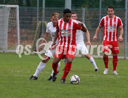 Fussball. Kaerntner Liga.  KAC gegen Atus Ferlach.   Sandro Jose Da Silva (KAC),   Dejan Kern (Ferlach).  Klagenfurt,  am 15.10.2022. 
Foto: Kuess
---
pressefotos, pressefotografie, kuess, qs, qspictures, sport, bild, bilder, bilddatenbank