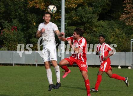 Fussball. Kaerntner Liga.  KAC gegen Atus Ferlach. Jakob Orgonyi   (KAC),  Martin Posratschnig  (Ferlach).  Klagenfurt,  am 15.10.2022. 
Foto: Kuess
---
pressefotos, pressefotografie, kuess, qs, qspictures, sport, bild, bilder, bilddatenbank
