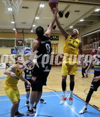 Basketball 2. Liga 2022/2023. Grunddurchgang 2. Runde.  Woerthersee Piraten gegen  Mattersburg Rocks.  Shawn L. Ray  (Piraten), Tobias Winkler  (Mattersburg). Klagenfurt, am 15.10.2022.
Foto: Kuess
www.qspictures.net
---
pressefotos, pressefotografie, kuess, qs, qspictures, sport, bild, bilder, bilddatenbank