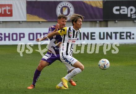 Fussball Bundesliga. SK Austria Klagenfurt gegen LASK   Christopher Wernitznig, (Klagenfurt),  Keito Nakamura (LASK). Klagenfurt, am 15.10.2022.
Foto: Kuess
---
pressefotos, pressefotografie, kuess, qs, qspictures, sport, bild, bilder, bilddatenbank