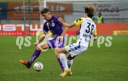 Fussball Bundesliga. SK Austria Klagenfurt gegen LASK   Christopher Wernitznig, (Klagenfurt),  Keito Nakamura (LASK). Klagenfurt, am 15.10.2022.
Foto: Kuess
---
pressefotos, pressefotografie, kuess, qs, qspictures, sport, bild, bilder, bilddatenbank